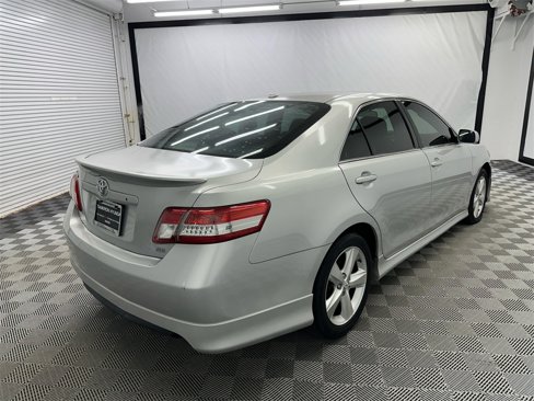 Used 2010 Toyota Camry image 5