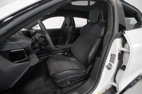 Used 2023 Porsche Taycan GTS image 5