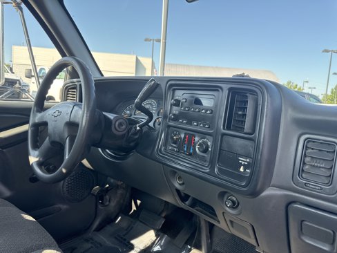 Used 2006 Chevrolet Silverado 3500 2WD Regular Cab image 12
