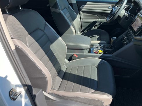 Used 2021 Volkswagen Atlas SEL Premium image 22