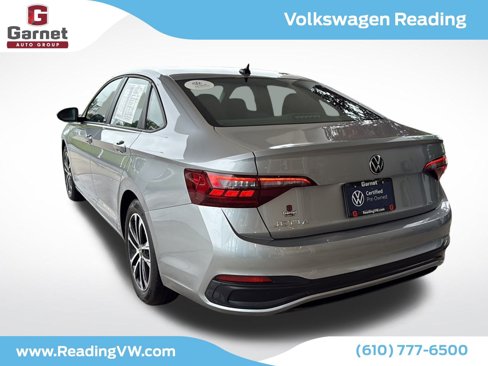 Certified 2024 Volkswagen Jetta Sport image 6