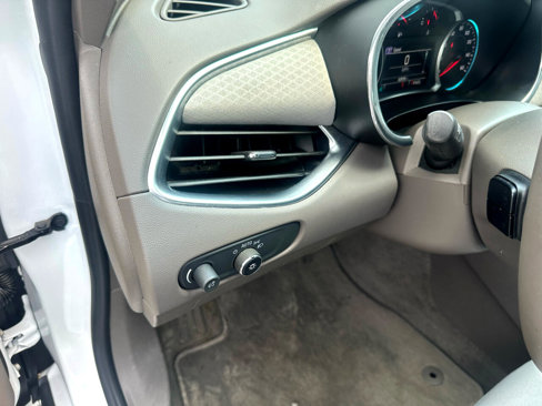 Used 2016 Chevrolet Malibu LT image 10