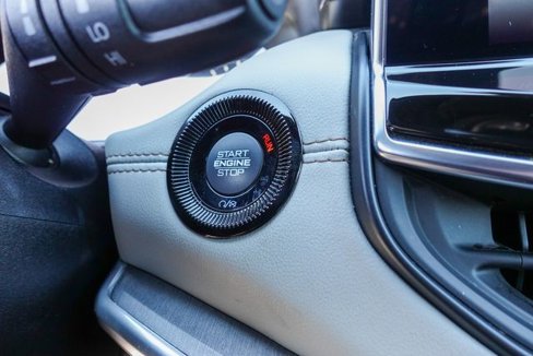 Used 2023 Jeep Compass Limited image 23