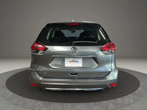 Used 2020 Nissan Rogue S image 4