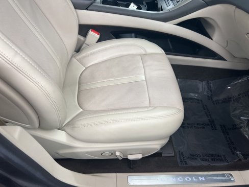 Used 2019 Lincoln MKZ Reserve image 21