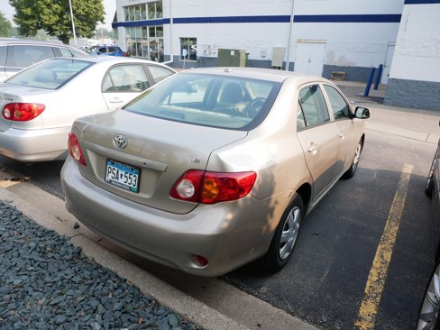 Used 2009 Toyota Corolla LE image 2