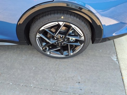 New 2025 Kia K4 GT-Line image 7