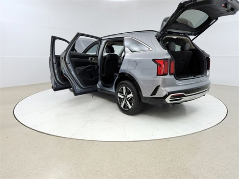 Used 2021 Kia Sorento EX w/ Panoramic Sunroof Package image 11