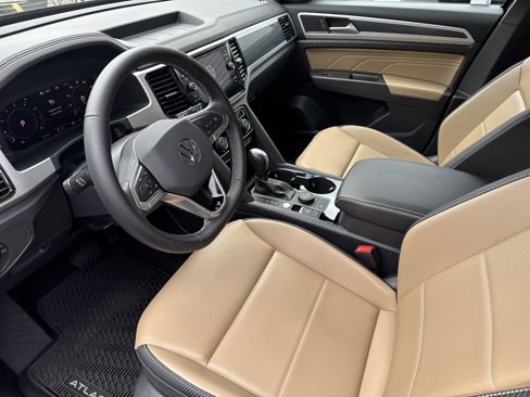 Used 2022 Volkswagen Atlas Cross Sport SE image 40