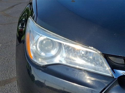 Used 2016 Toyota Camry XLE image 9
