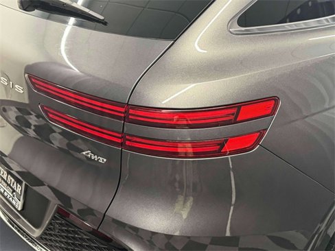 Used 2022 Genesis GV70 2.5T w/ Advanced Package image 8