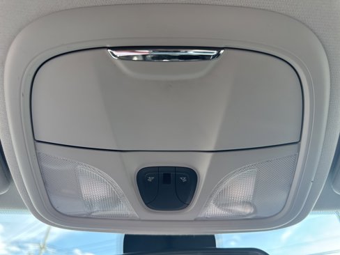 Used 2019 Jeep Cherokee Latitude Plus image 41