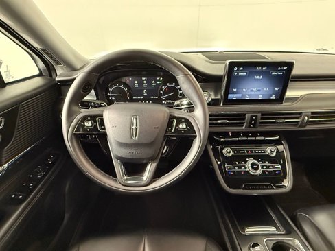 Used 2022 Lincoln Corsair FWD image 2
