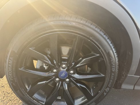 Used 2018 Ford Escape SE w/ SE Sport Appearance Package image 9