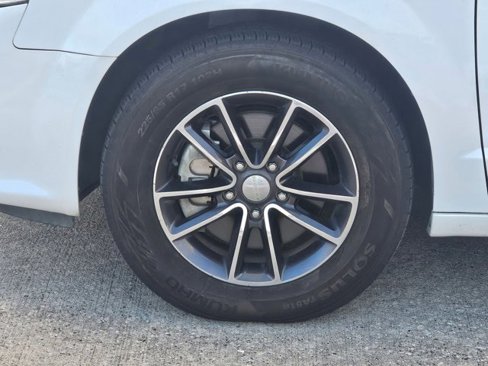 Used 2017 Dodge Grand Caravan SXT w/ Rear Park Assist Package image 19