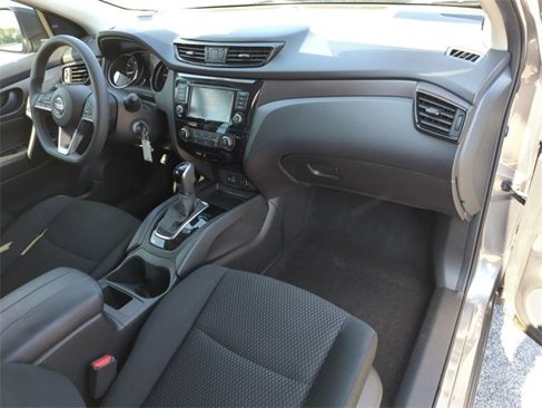 Certified 2020 Nissan Rogue Sport S image 18