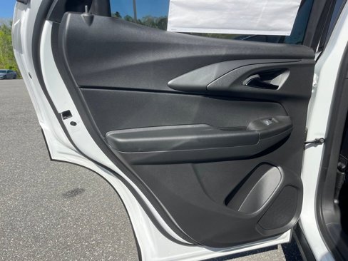 New 2025 Chevrolet TrailBlazer LT w/ LPO, Blackout Package image 32