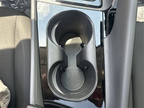 Certified 2025 Hyundai Elantra SEL image 22