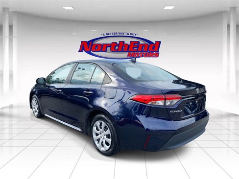 Used 2023 Toyota Corolla LE image 6