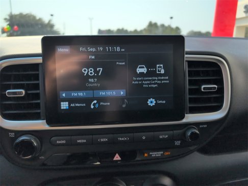 Used 2021 Hyundai Venue SEL image 23
