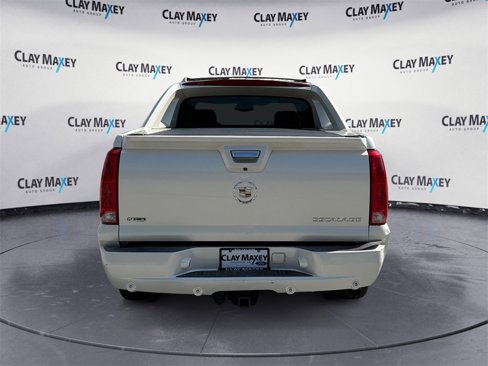 Used 2011 Cadillac Escalade EXT Premium image 4