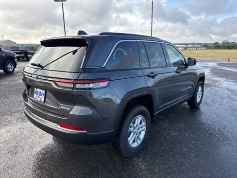 New 2025 Jeep Grand Cherokee Laredo w/ Luxury Tech Group I image 5