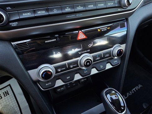 Used 2020 Hyundai Elantra Value Edition w/ Winter Weather Package image 16