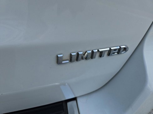 Used 2020 Jeep Grand Cherokee Limited image 36