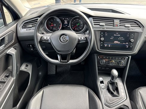 Used 2018 Volkswagen Tiguan SEL image 23