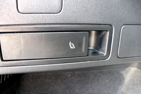 Used 2022 Volkswagen Tiguan S image 50