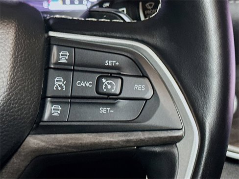 Certified 2022 Jeep Grand Cherokee Limited image 32