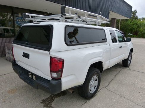Used 2022 Toyota Tacoma SR image 5
