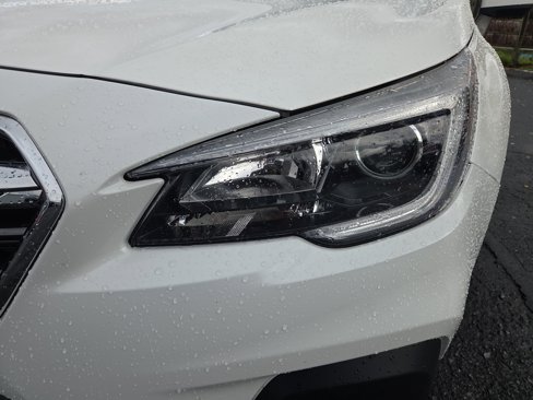 Used 2018 Subaru Outback 2.5i Premium image 10