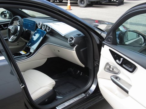 New 2025 Mercedes-Benz C 300 4MATIC Sedan image 18