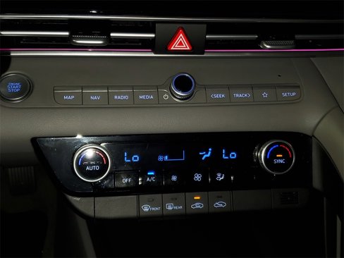 Certified 2024 Hyundai Elantra SEL image 21