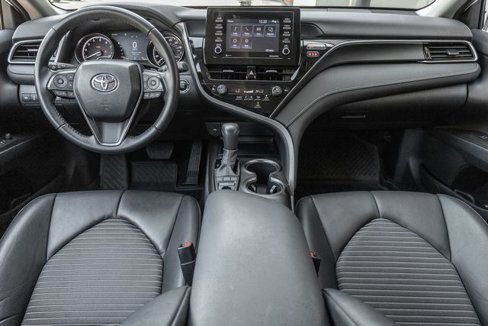 Used 2023 Toyota Camry SE image 6