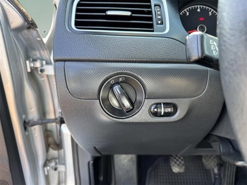 Used 2014 Volkswagen Jetta S image 17