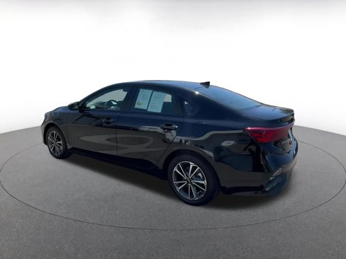 Used 2024 Kia Forte LXS image 10