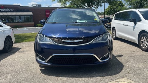 Used 2017 Chrysler Pacifica Touring-L w/ Tire & Wheel Group image 7