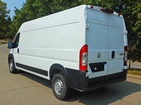 Used 2024 RAM ProMaster 2500 w/ Convenience Group image 8