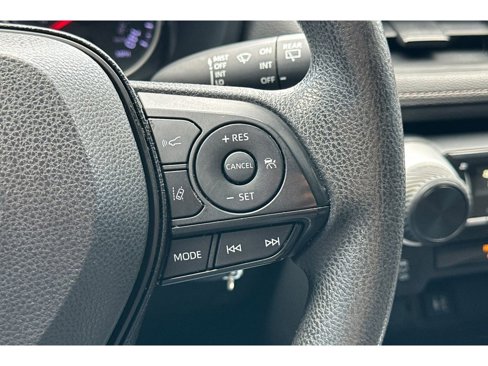 Used 2019 Toyota RAV4 LE image 32