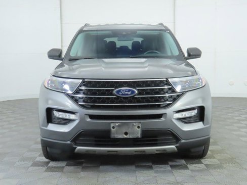 Used 2023 Ford Explorer XLT w/ Equipment Group 202A image 2