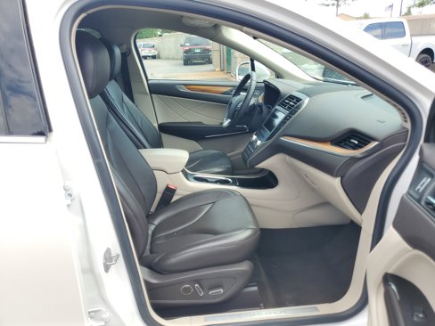 Used 2019 Lincoln MKC Select w/ Select Plus Package image 9