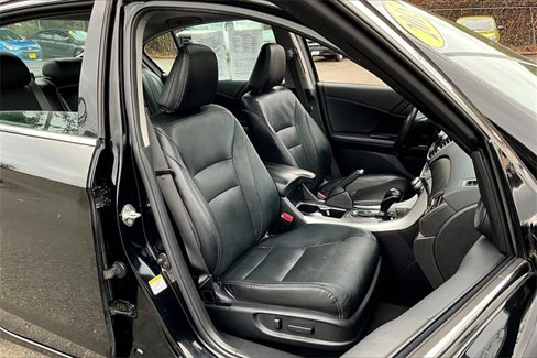 Used 2015 Honda Accord Touring image 7