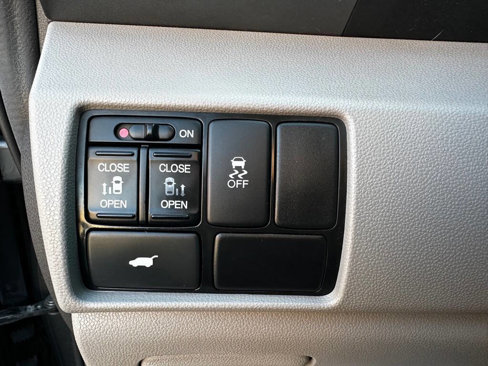 Used 2012 Honda Odyssey EX-L image 24