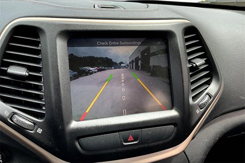 Used 2015 Jeep Cherokee Limited image 14