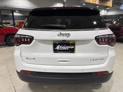 New 2025 Jeep Compass Limited w/ Sun and Sound Group image 10