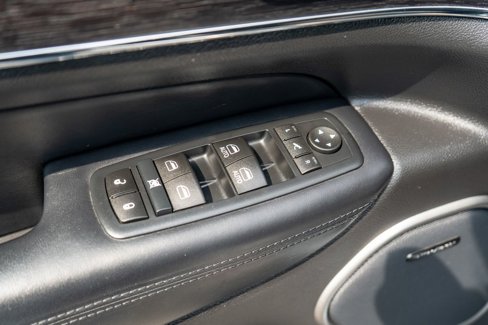 Used 2017 Jeep Grand Cherokee Summit image 17