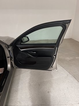 Used 2011 BMW 535i xDrive Sedan image 18