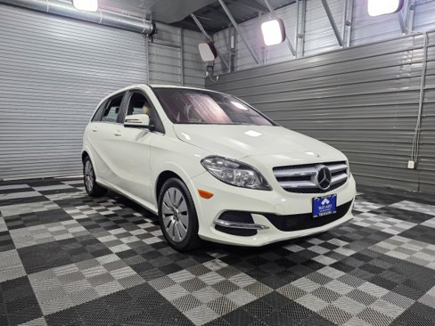 Used 2017 Mercedes-Benz B 250e image 4